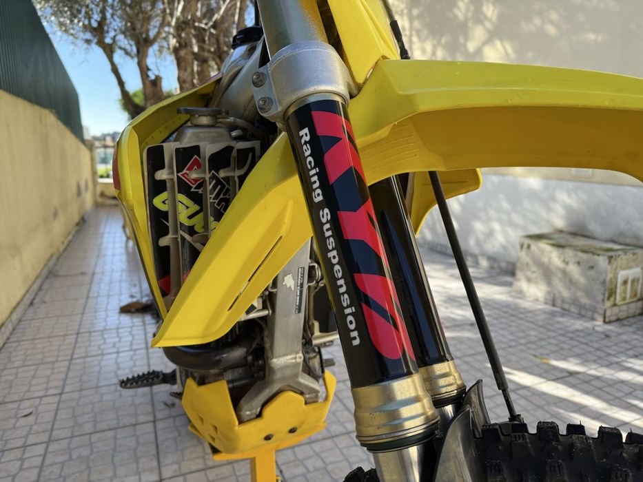 Suzuki RMZ 250 4T 2015