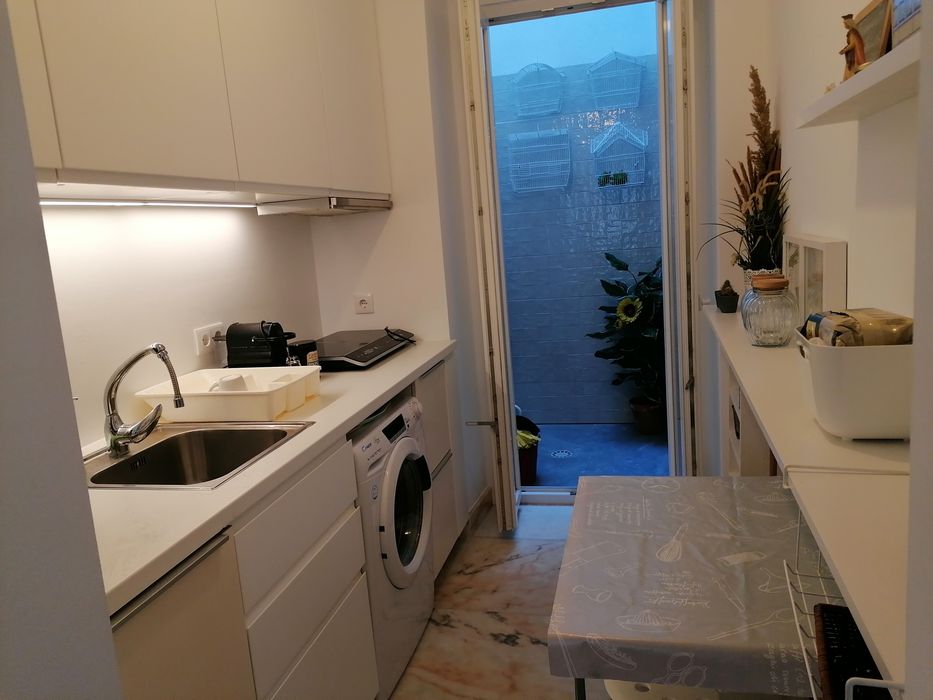 Apartamento T1, em Santos o Velho - Lisboa