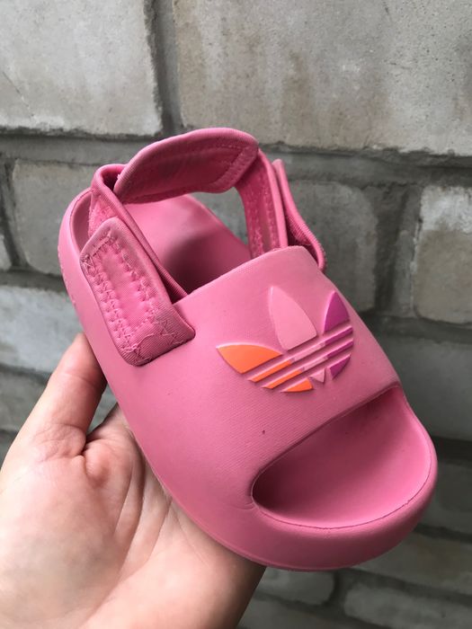 Босоніжки Adidas Adifom Adilette