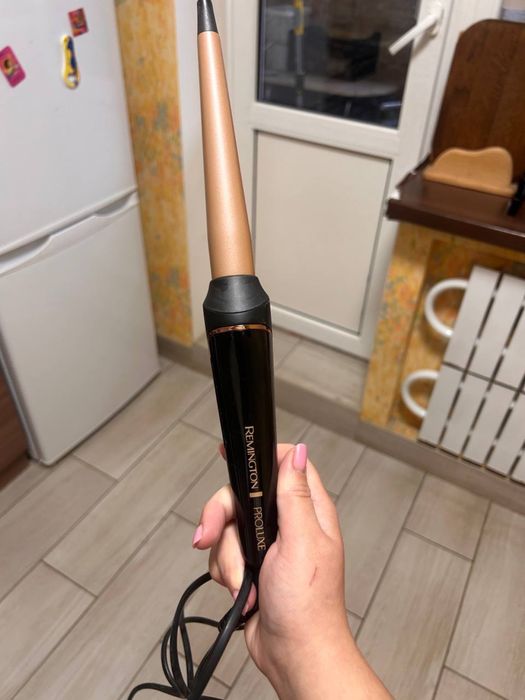 Конічна плойка PROLuxe Midnight Edition CI91W1B