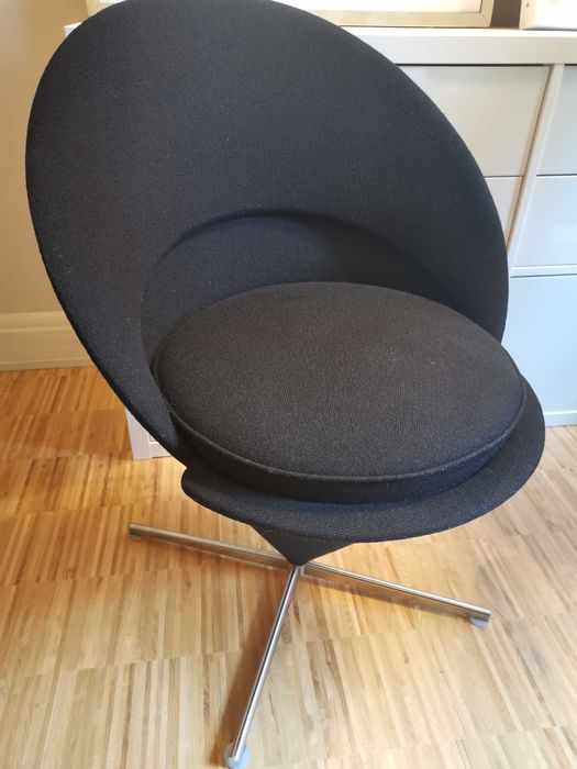Krzesło Vitra Cone /Nowy 11 000zł