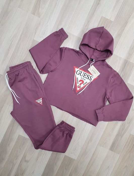 Conjunto com capuz
