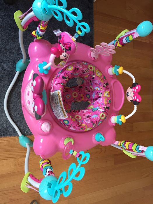 Trampolim bebe novo, praticamente sem uso.