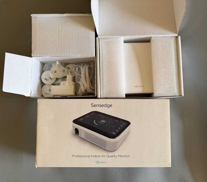 Професійний датчик повітря Kaiterra SE-100 (CO2, PM2.5, VOC)