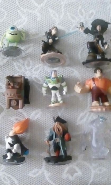 Jogos wii e ps3 e figuras 1, 2 e 3