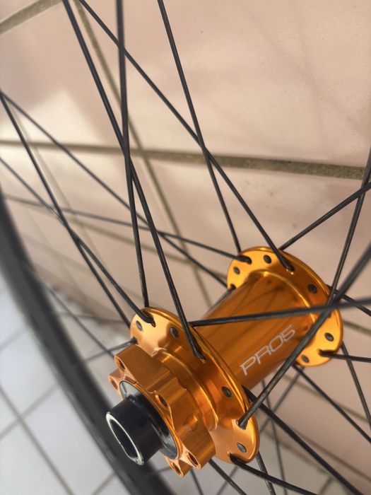 Rodas Carbono Enve/Bontrager 29/27.5 - Mullet