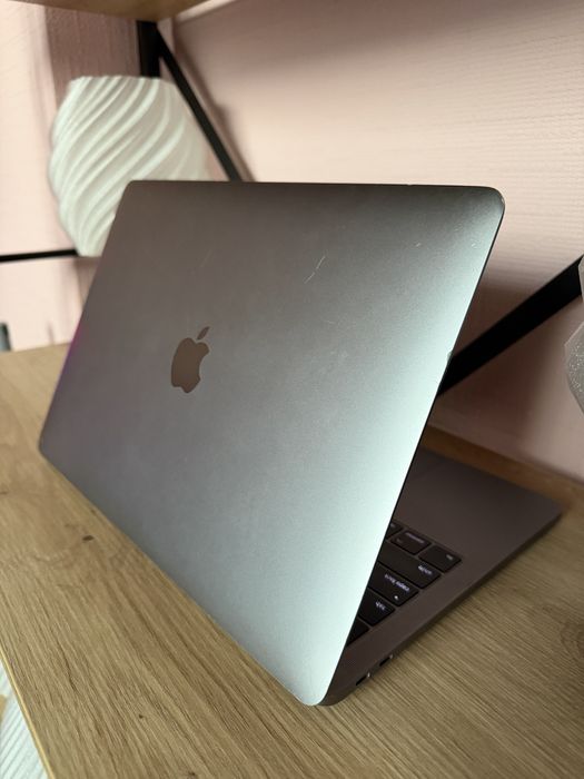 macbook pro 13 2018 256 - купити ноутбуки - Ціна на OLX.ua