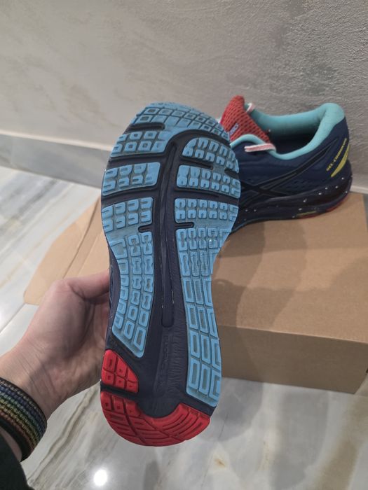 Бігові кросівки ASICS gel cumulus 20