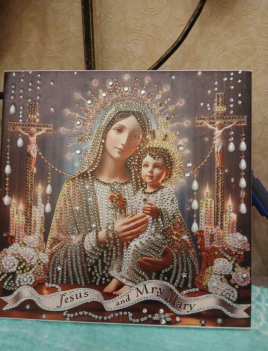 Картины ручной работы из страз