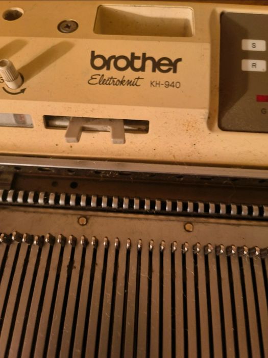 Brother eletroknit kh940 + KG-95