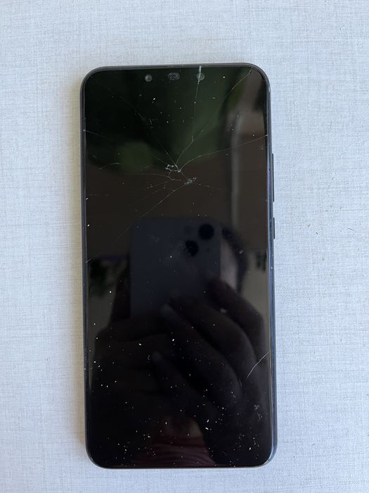 Телефон на запчастини