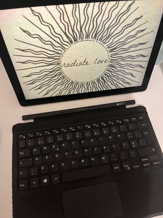 Dell Latitude 5285
