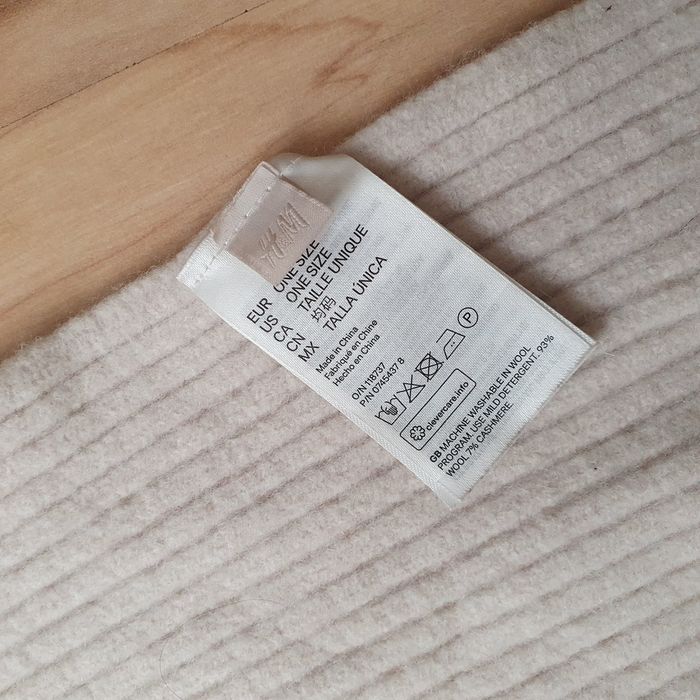 Duży szal 93% wełna 7% kaszmir H&M