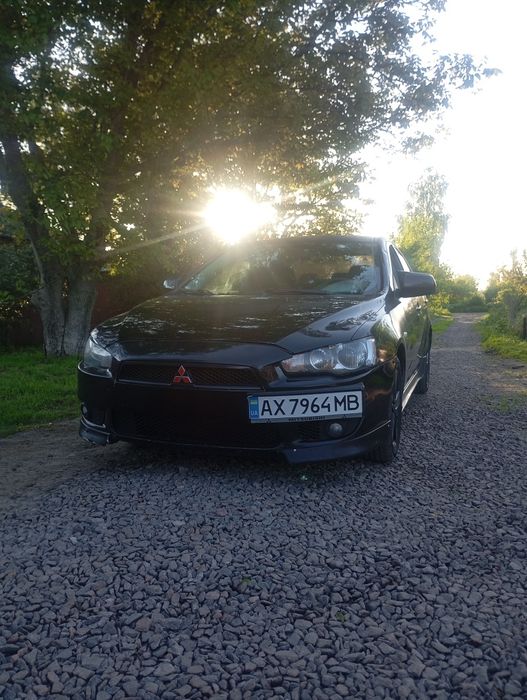 Продам mitsubishi lancer 2.0 газ бензин