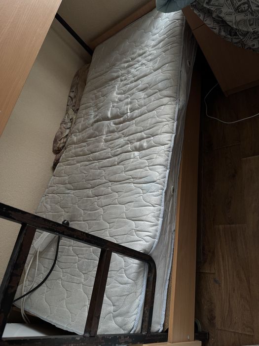 Матрац ортопедичний в гарному стані