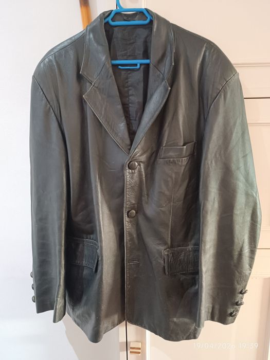 Blazer em pele preta - XL