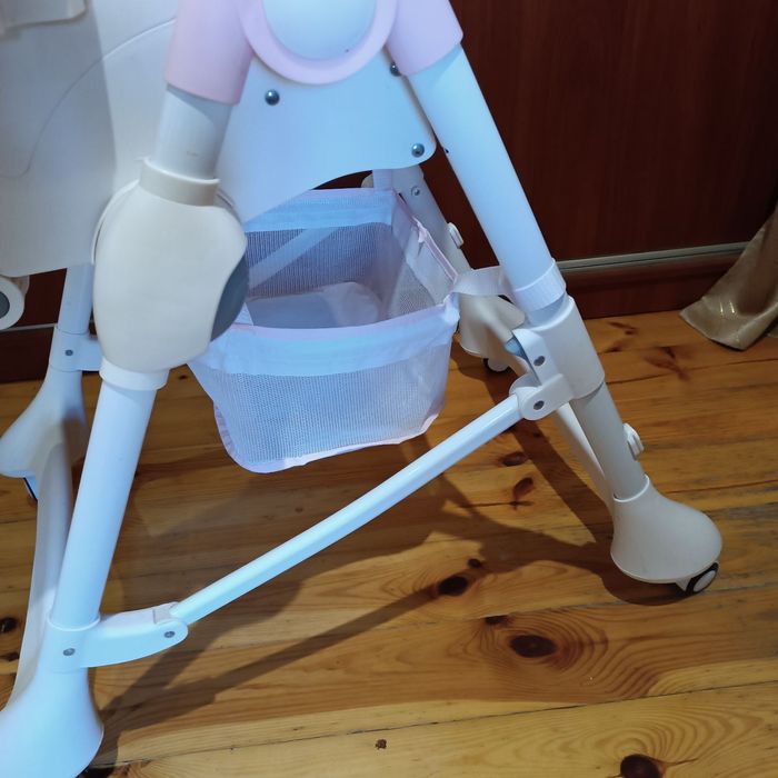 Годувальне крісло