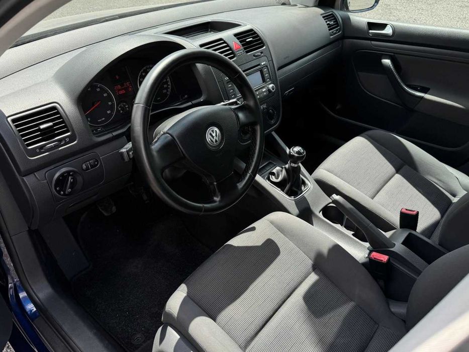 Продам  Volkswagen Golf 2005. Можна в розстрочку, під викуп.