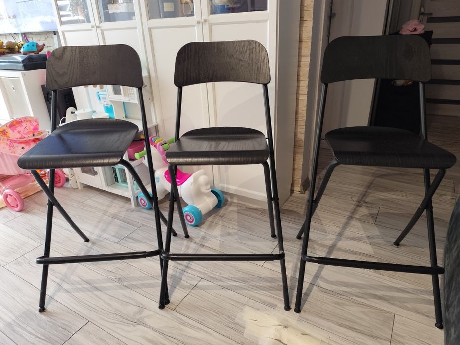 4 krzesła składany do barku wysokości 63 cm.