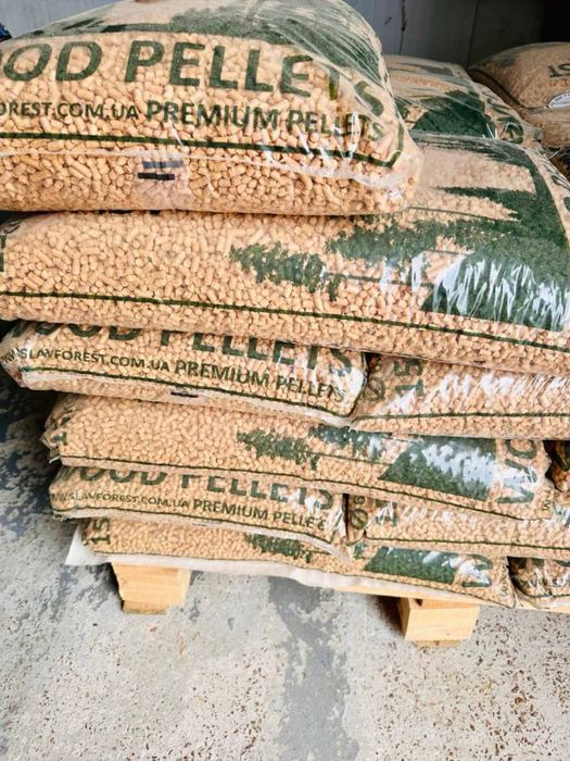 Pellet Forest Pro Jasny Sosnowy  -ENplus A1 - dostawa gratis*