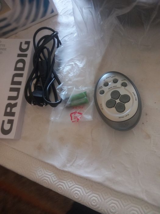 Rádio grundig novo rádio cds e cassetes tudo funcional