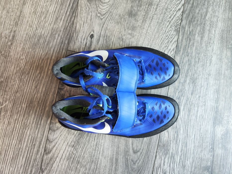 Buty do pchnięcia kulą