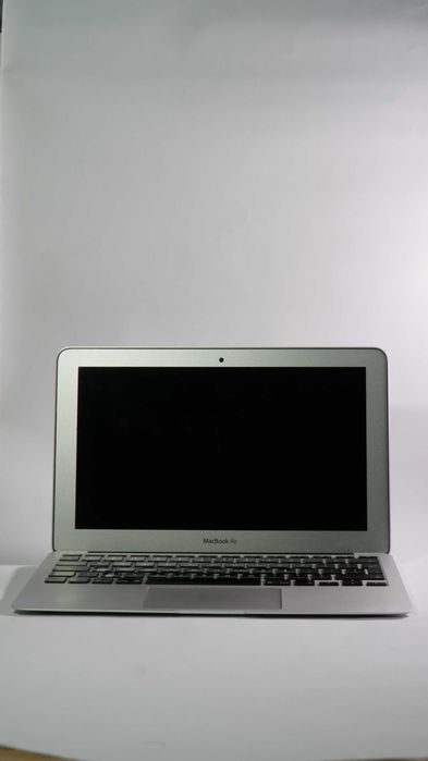 Apple MacBook Air 13" z ładowarką