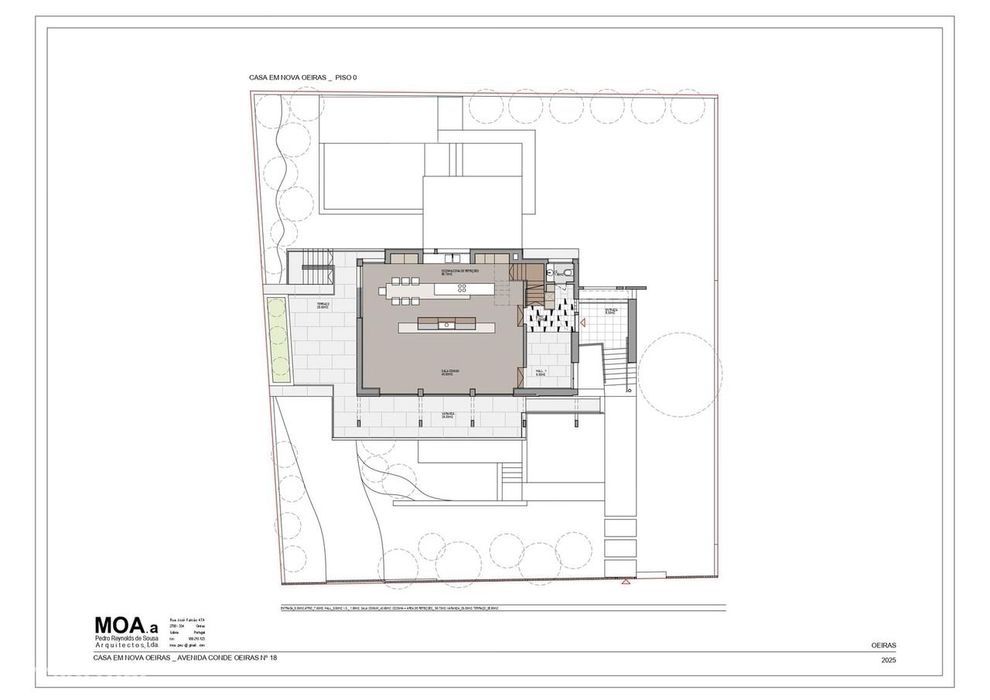 Moradia T4 + 1 com piscina, Oeiras
