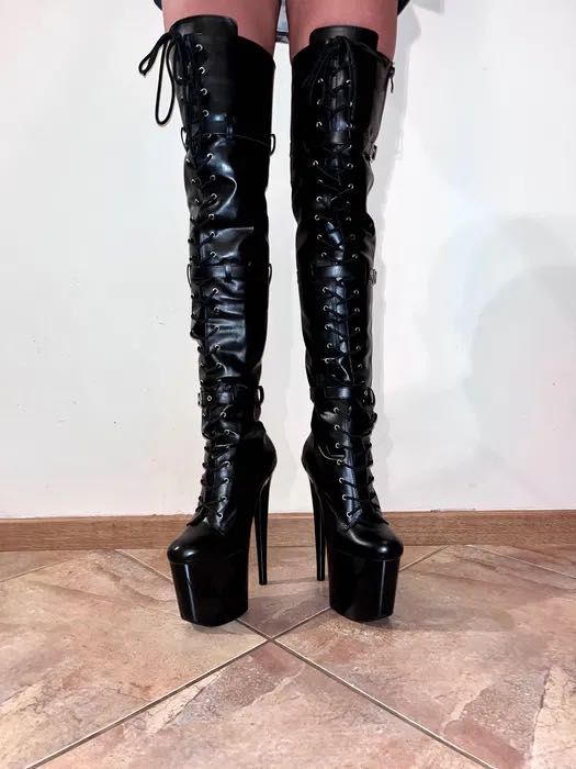 177/ OD RĘKI 41 czarny mat kozaki kozaczki 17 cm gogo paski wiązanie