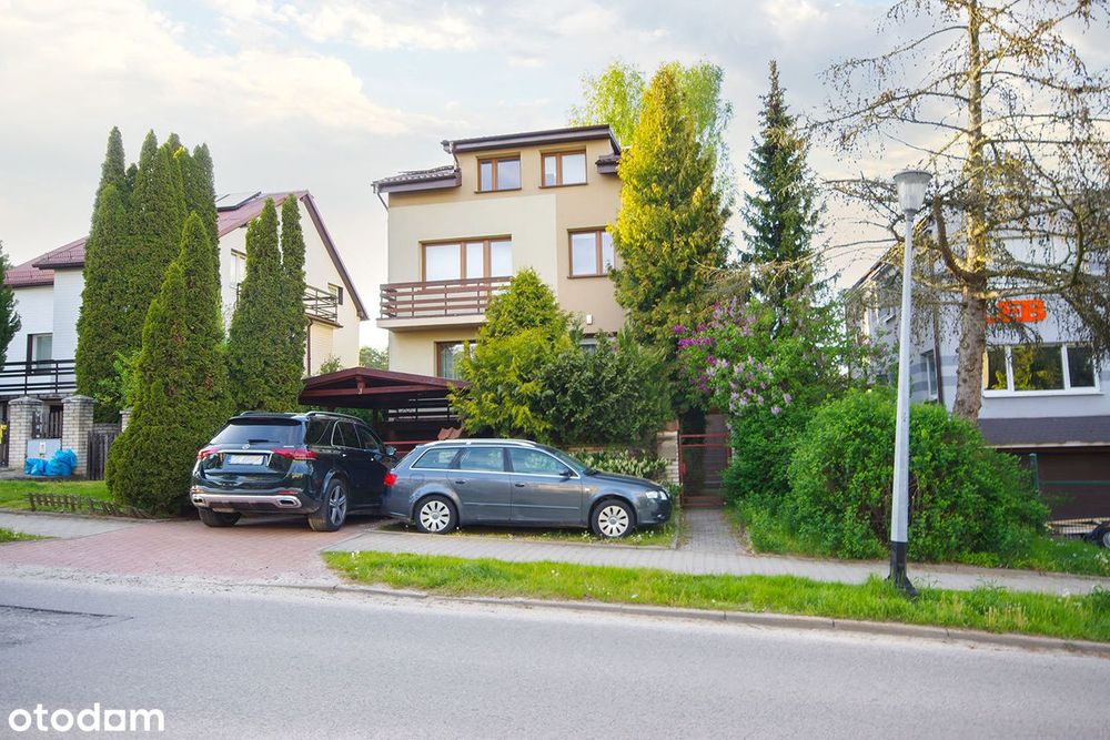 Atrakcyjne 2 pokojowe mieszkanie z osobną kuchnią oraz balkonem