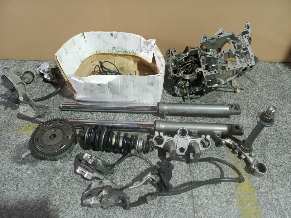 TDM - 850 , peças