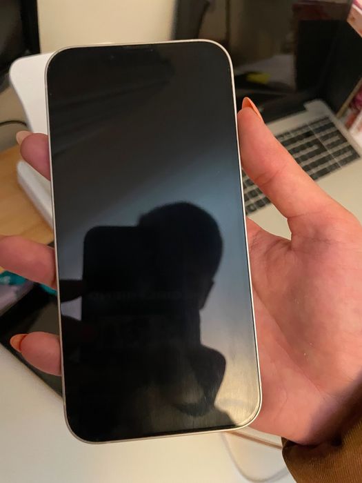 iPhone 13 128GB Branco/Starlight