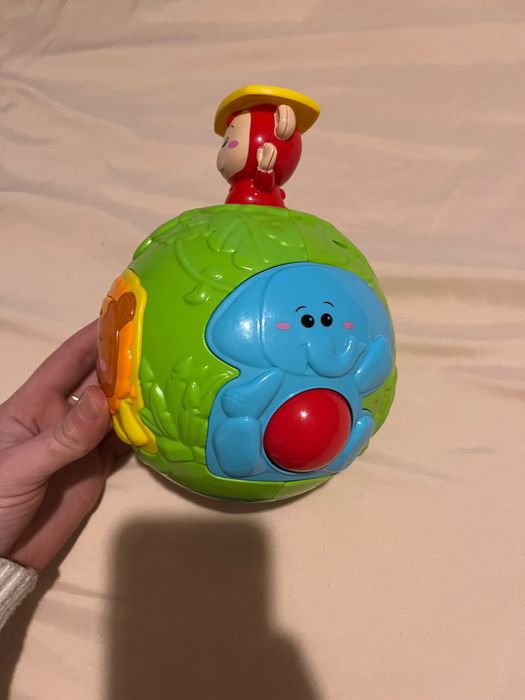 Interaktywna piłka z małpką a kuku Smily Play