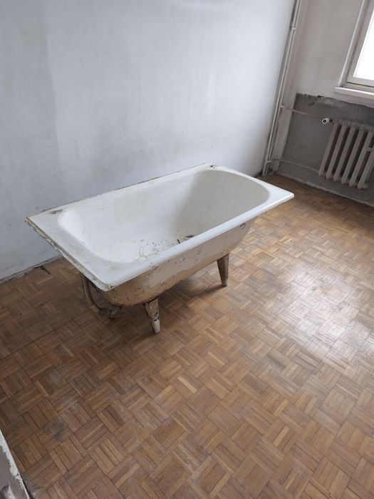 Sprzedam wannę żeliwną