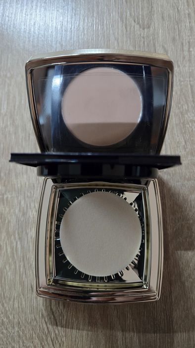 Puder ESTEE LAUDER  Double Wear 2C2 pale almond