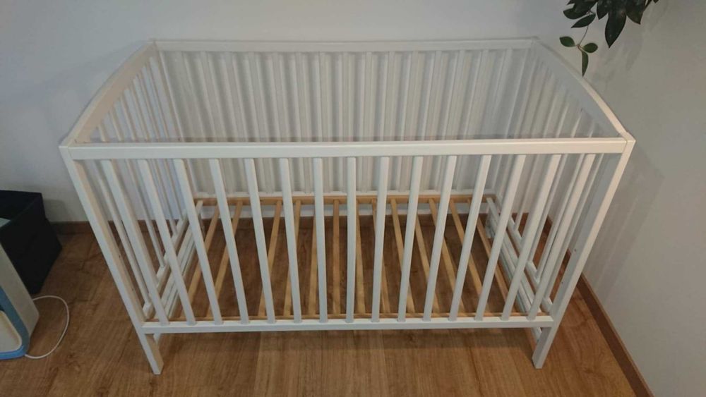 Na sprzedaż Łóżeczko dla dziecka 120x60 +materac