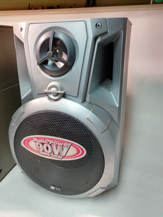 Музыкальный центр LG  mp3