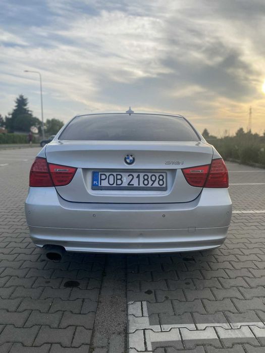 BMW E90 318i 2.0 benzyna 2010rok
