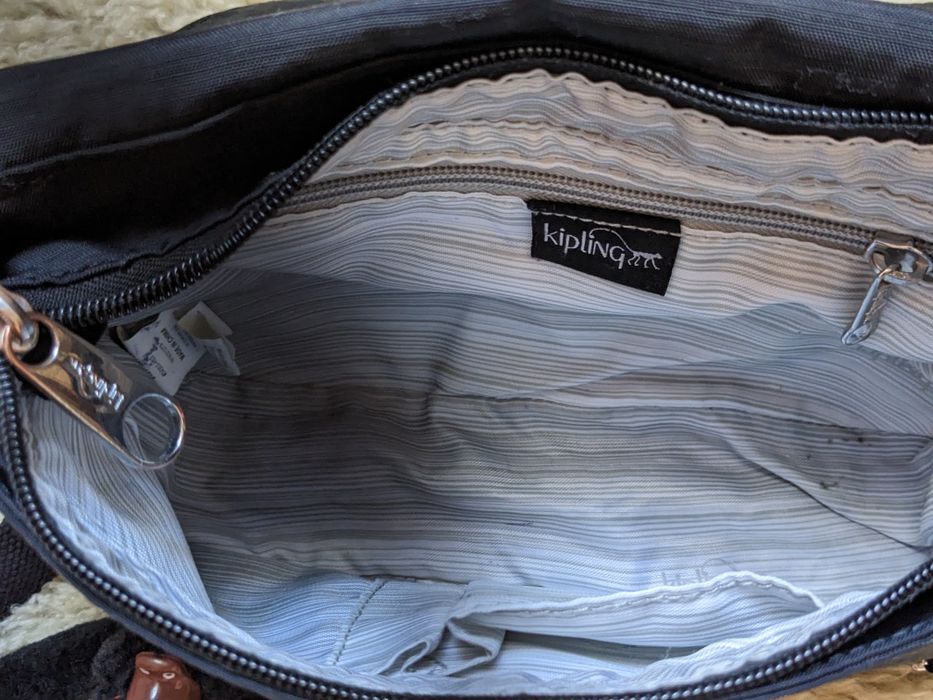 Гарна сумочка крос-боді  Kipling