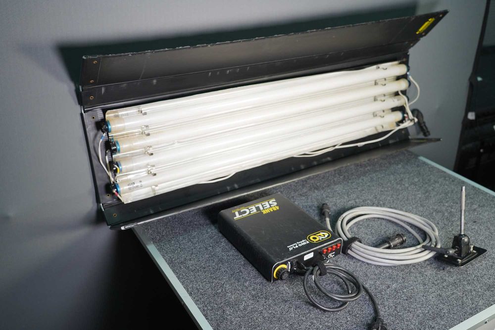 Освітлювальний прилад 2ft/4ft x 4 lamps Kino Flo/FilmGear (3200/5600K)
