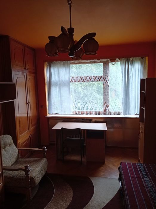 Wynajmę 2 umeblowane pokoje,  dom pietrowy , os. Skorupy
