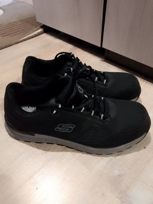 Кросівки Skechers  р. 42 28.5см