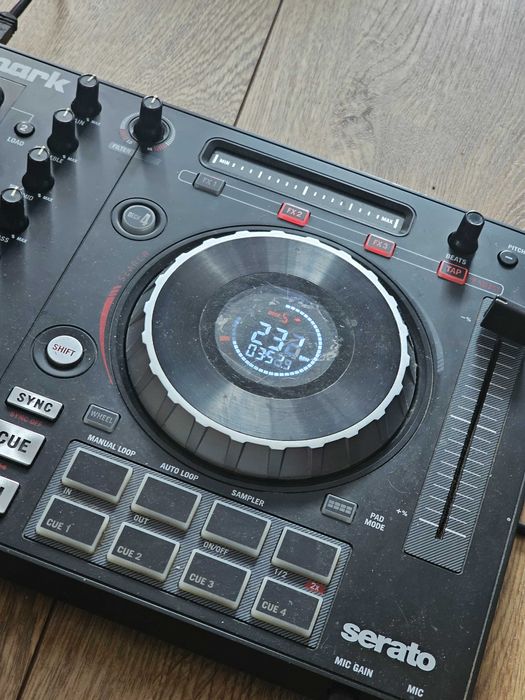Numark Mixtrack Platinum