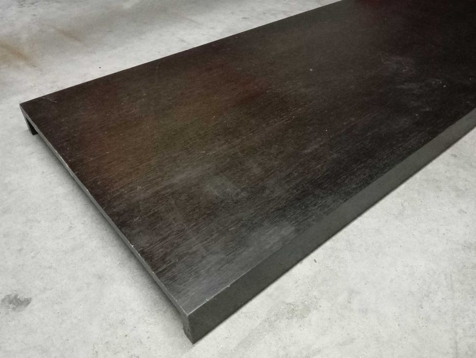 Móvel em wenge (MDF).