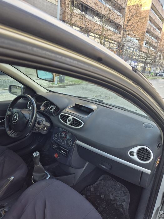 Renault clio 1.2 16v exclusive AC
