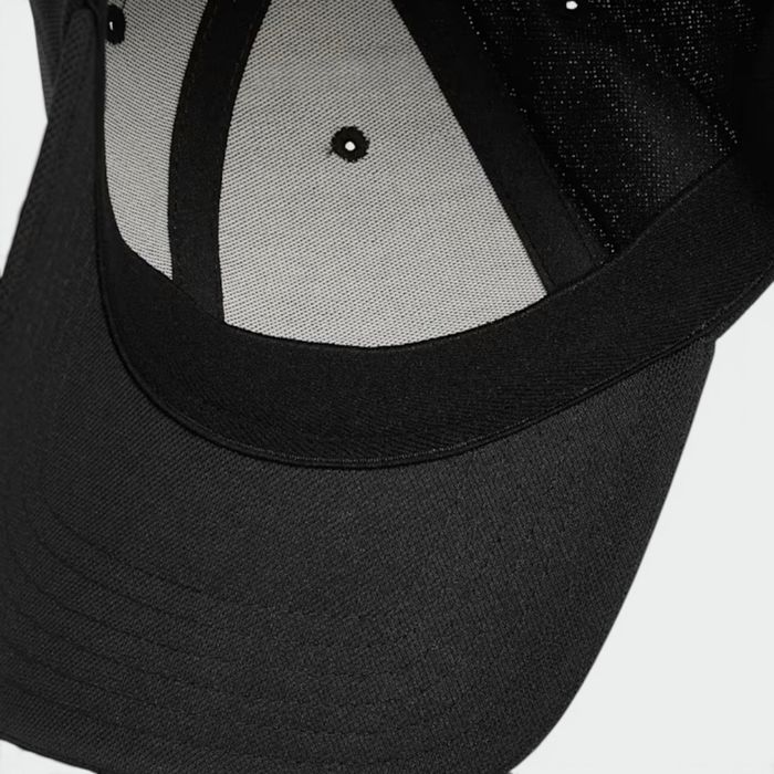 ЗНИЖКА!Кепка Under Armour cap blitzing  Артикул: 1376700-002