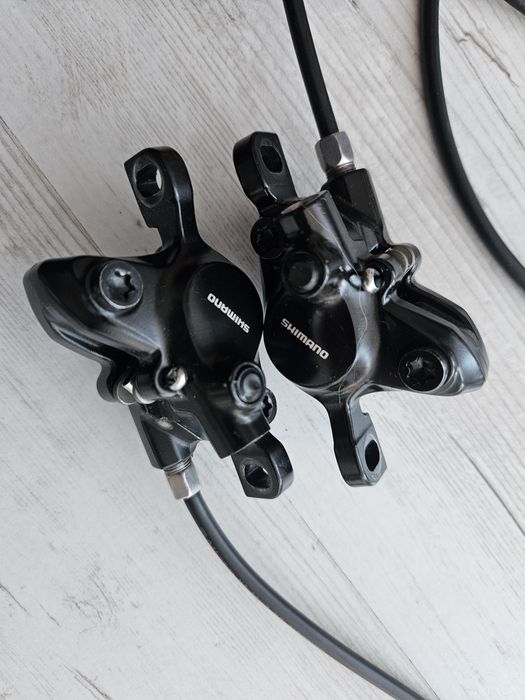 Komplet zacisków hamulcowych Shimano MT200