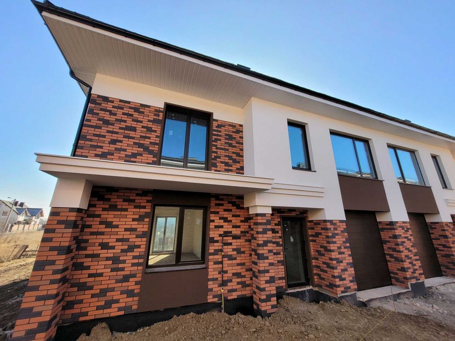 Красивий дуплекс на початку Вовчинців, 138м, готовий до ремонту, гараж