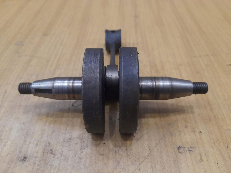 Husqvarna 140 R Wał Korbowy Korbowód