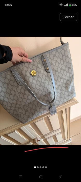 Carteira nova cinzenta